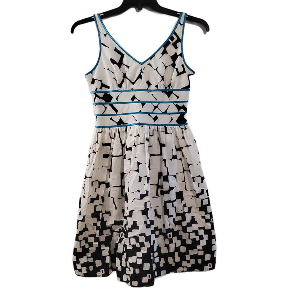 Signature By Robbie Bee White Black Multicolor Dress 4P